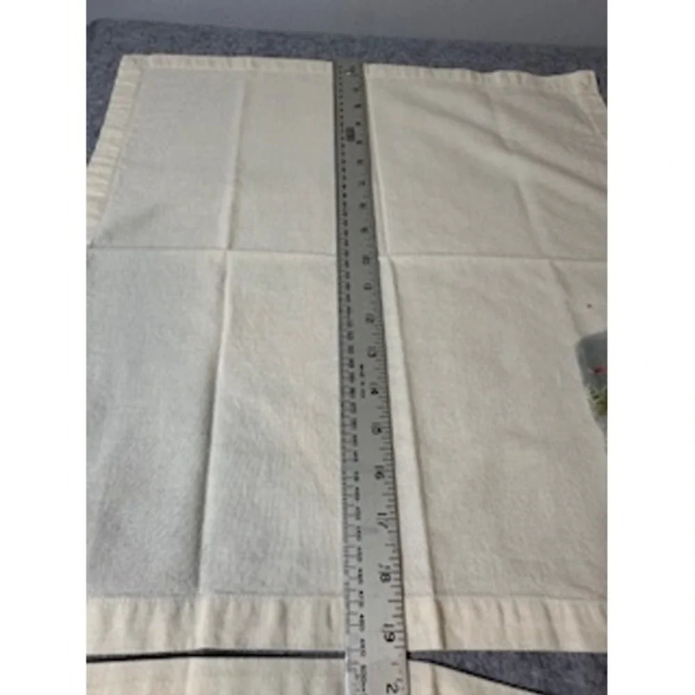 Pottery Barn Santa Claus Christmas Cloth Napkins Set of 4 Cotton Ivory